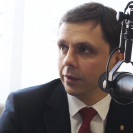 Губернатор Орловской области дал расширенное интервью в радиоэфире ГК «F-media»